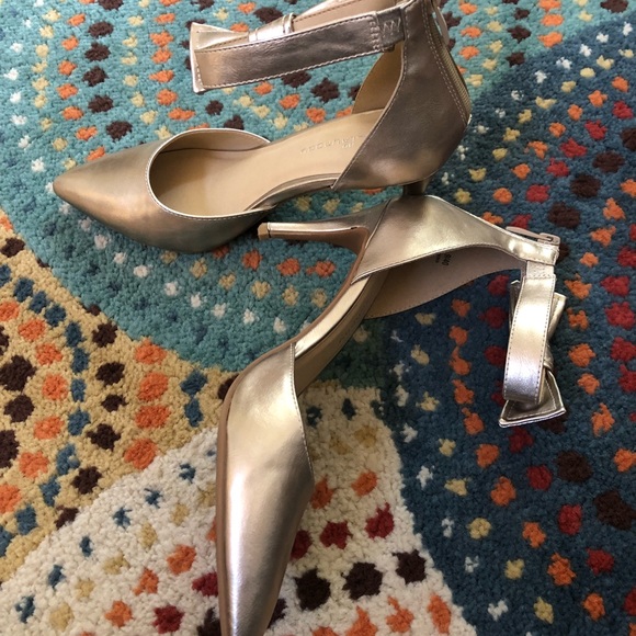 Shoes - Picture 2 of 3